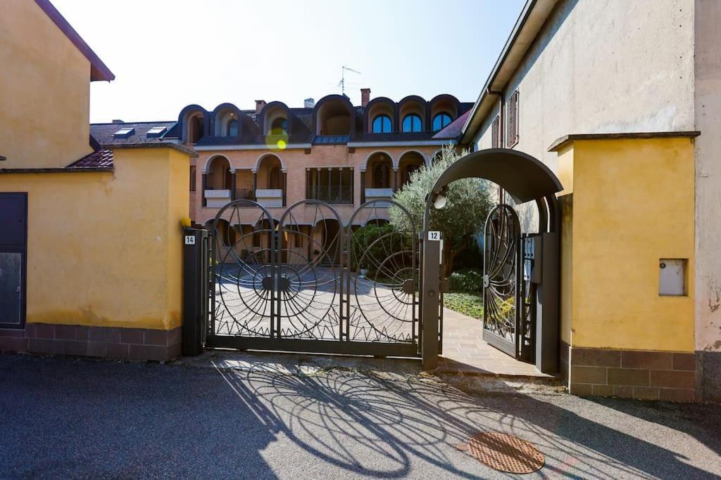 Prestigioso Appartamento Di 70Mq Vicino Milano Legnano Exterior photo