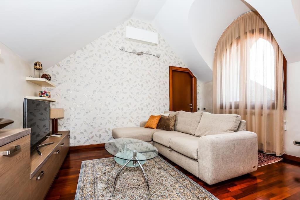 Prestigioso Appartamento Di 70Mq Vicino Milano Legnano Exterior photo